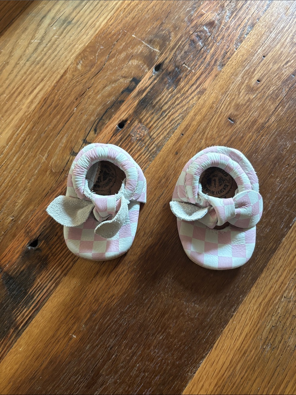 Freshly Picked Pink & White Checkerboard Bow Baby Moccasins size 1